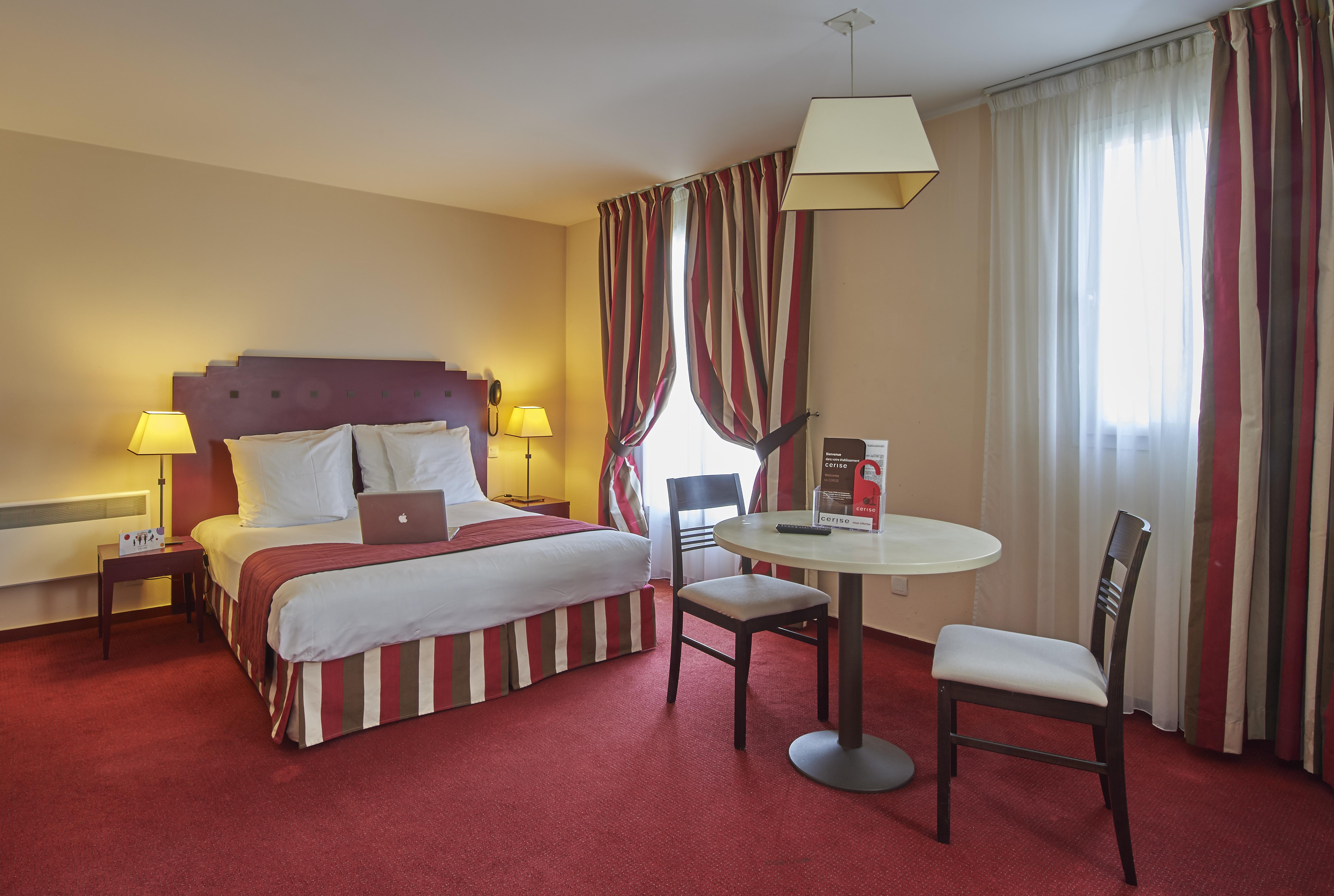 Hotel Cerise Chatou Dış mekan fotoğraf