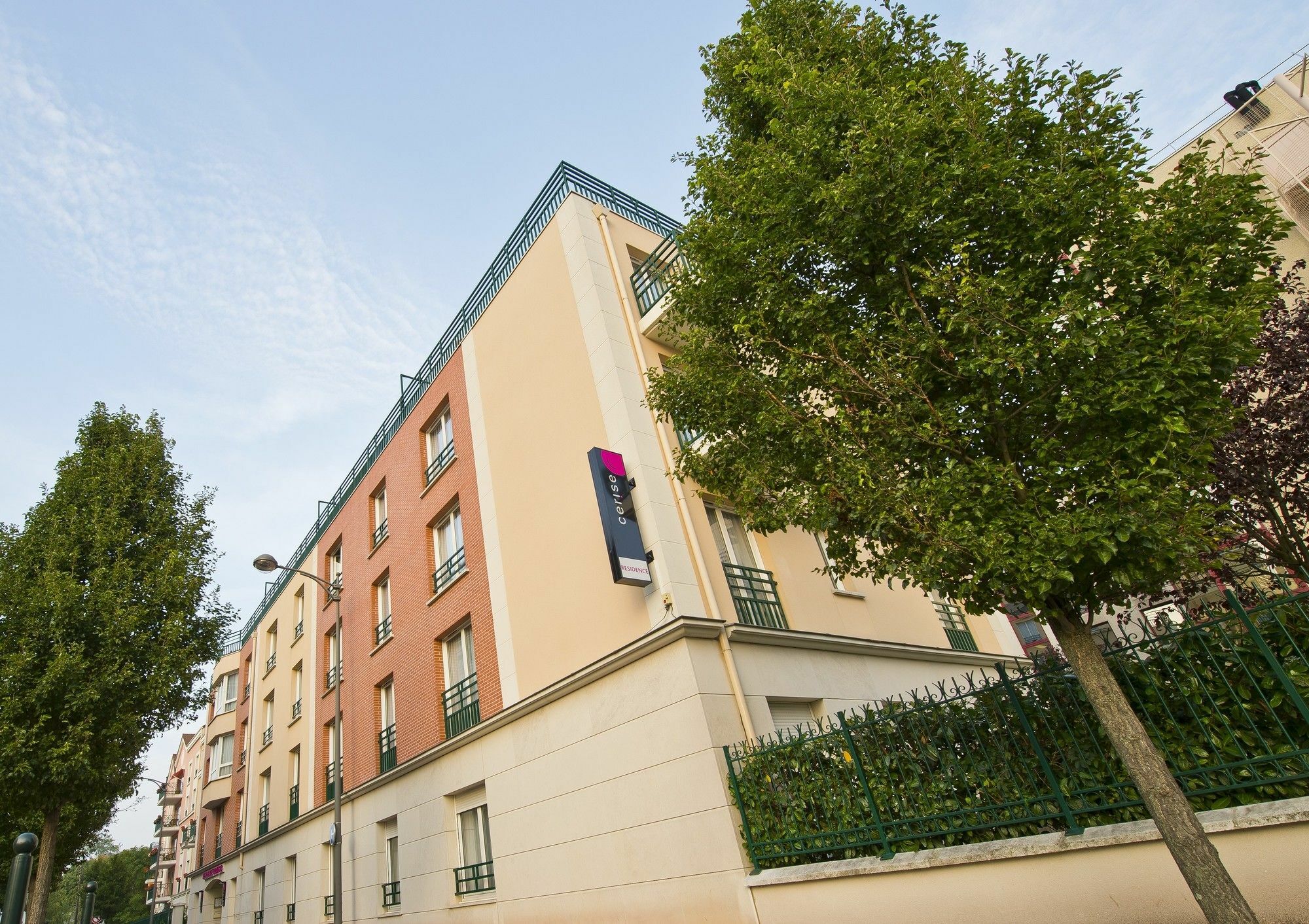 Hotel Cerise Chatou Dış mekan fotoğraf
